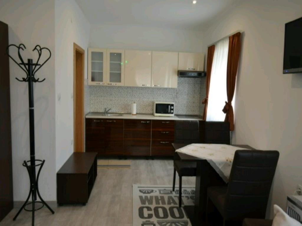 Guest House First Stop Rakovica Extérieur photo