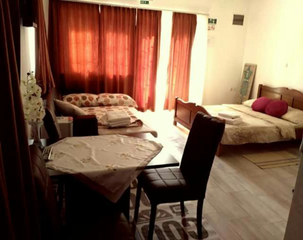 Guest House First Stop Rakovica Extérieur photo