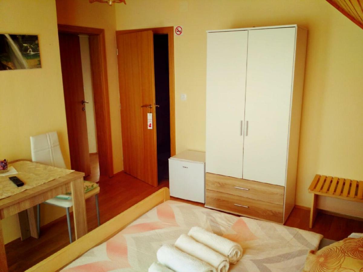 Guest House First Stop Rakovica Extérieur photo